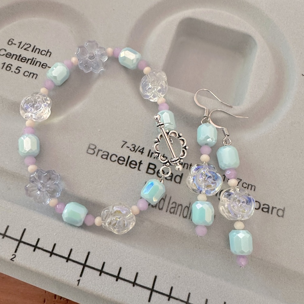 Handmade Bracelet & Earring Set Robins Eggs Blue Lavender Purple Toggle Clasp - Picture 12 of 12